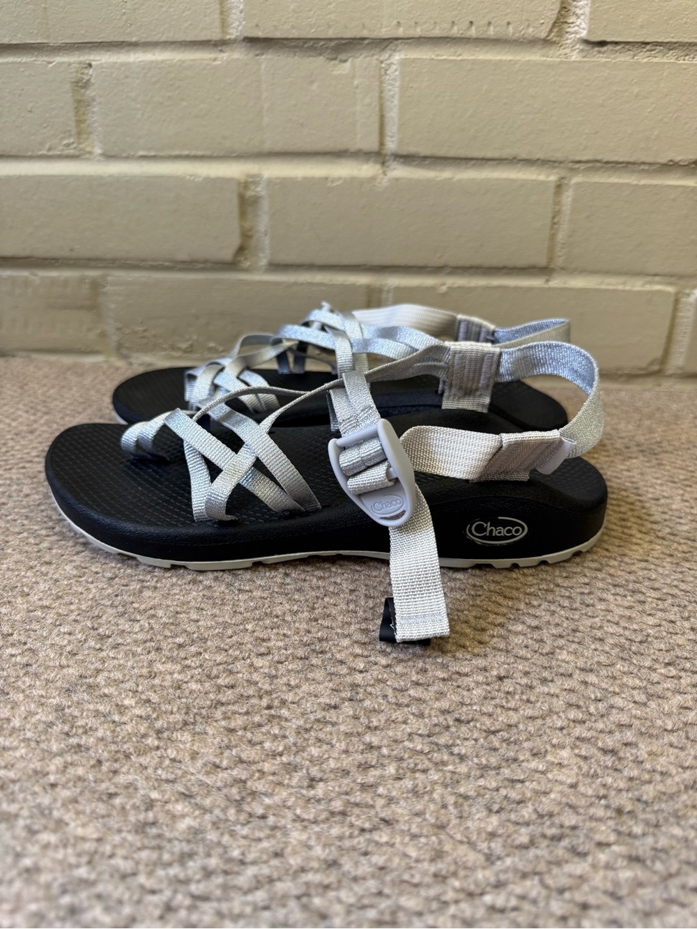 Chacos Women’s ZCloud X2 Strappy Sandals Silver / Black Size 9 EUC Outdoor Gorp - Picture 5 of 7